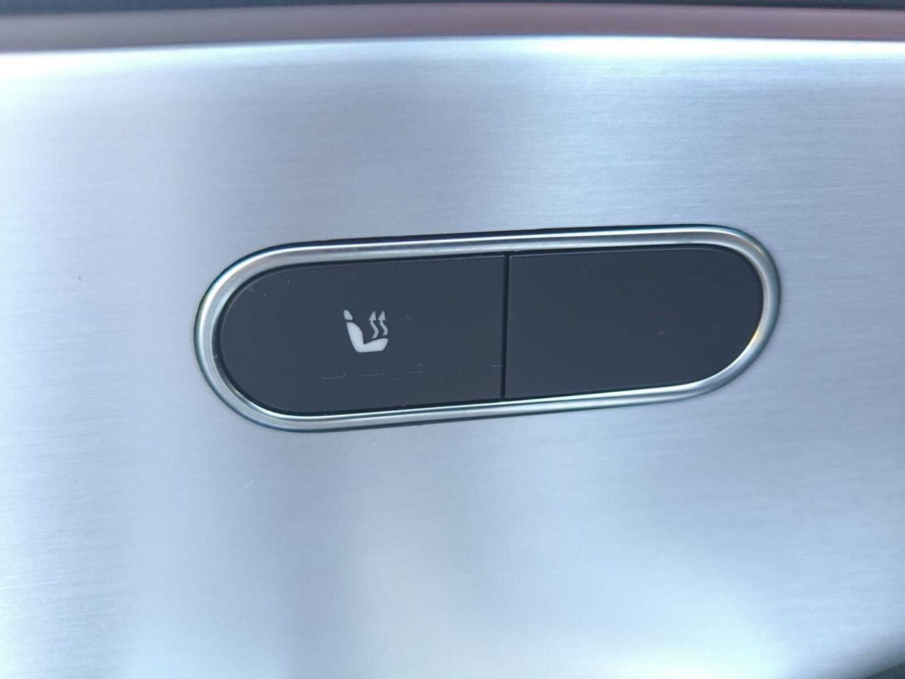 Mercedes Clase A 200 D AMG LINE + PAQUETE PREMIUM+ SMARTPHONE  - Foto 2