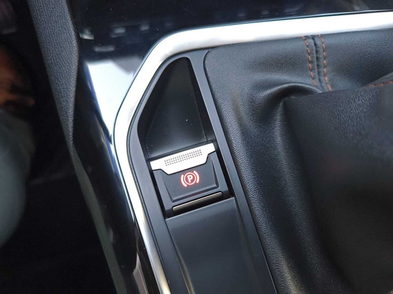 Peugeot 3008 ACTIVE BLUE HDI 130 CV  - Foto 2