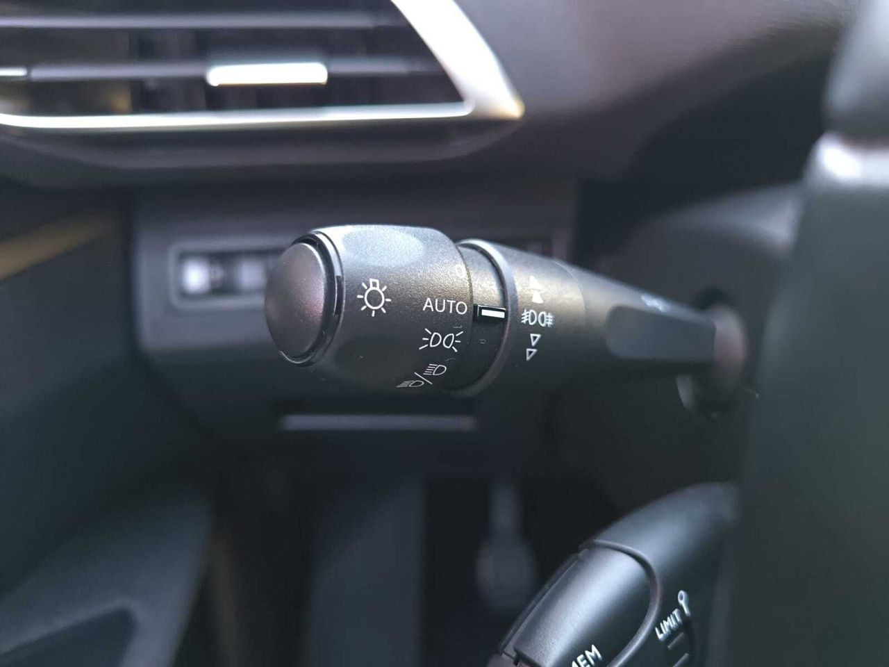 Peugeot 3008 ACTIVE BLUE HDI 130 CV  - Foto 2