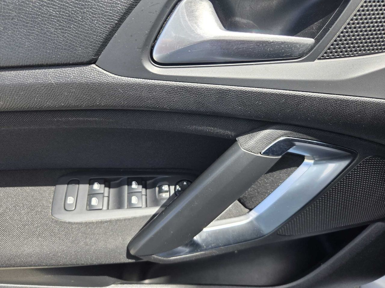 Peugeot 308 ACTIVE PACK BLUE HDI 100 CV  - Foto 2