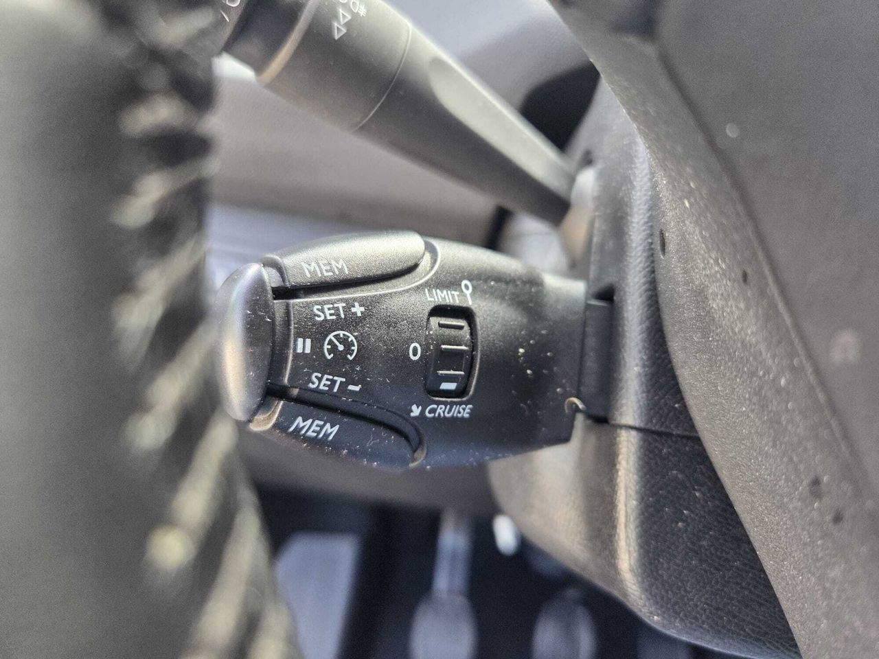 Peugeot 308 ACTIVE PACK BLUE HDI 100 CV  - Foto 2