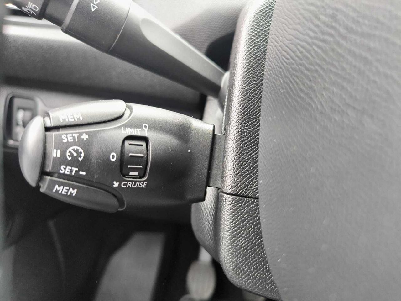 Peugeot 308 ACTIVE PACK BLUE HDI 100 CV  - Foto 2