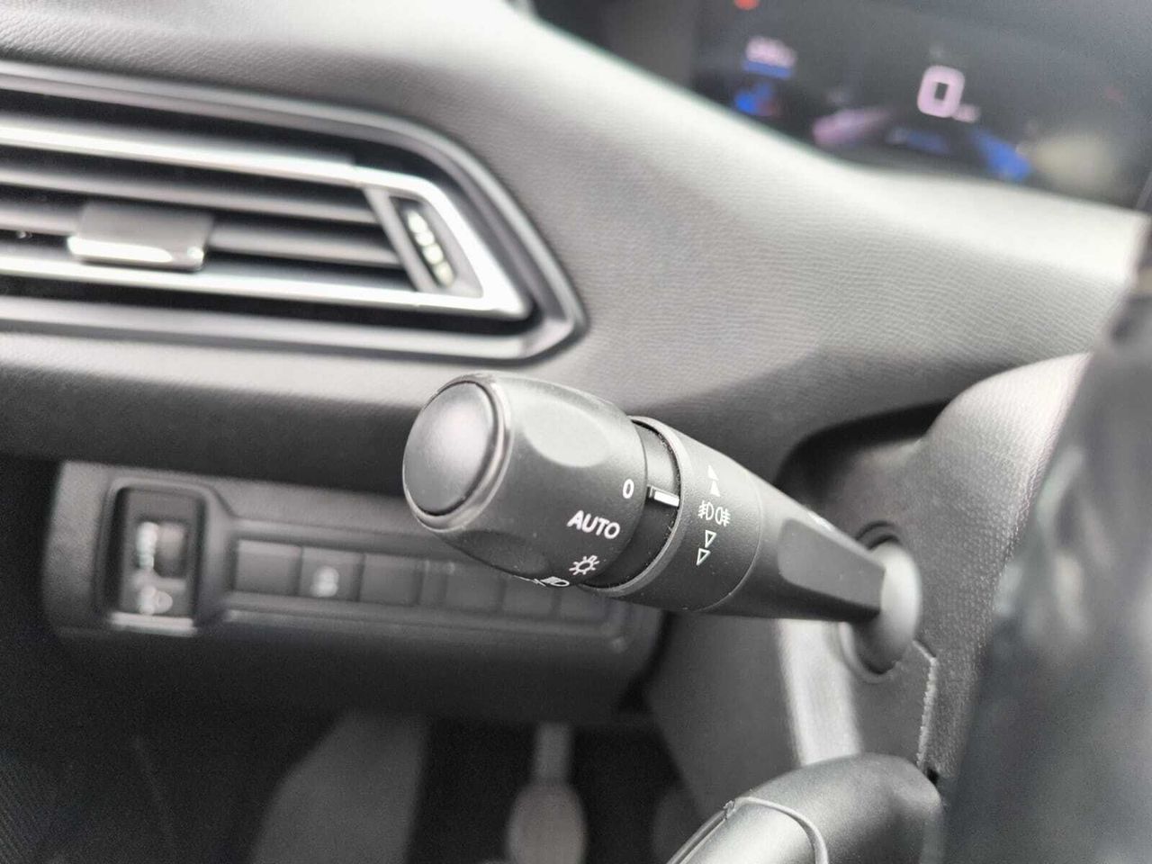 Peugeot 308 STYLE BLUE HDI 100 CV  - Foto 2