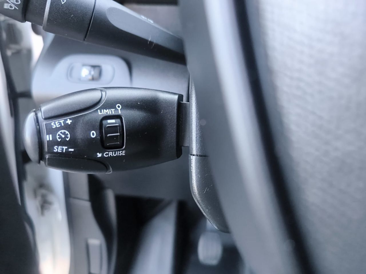 Peugeot Partner PRO STANDARD 600 KG BLUE HDI 100 CV  - Foto 2