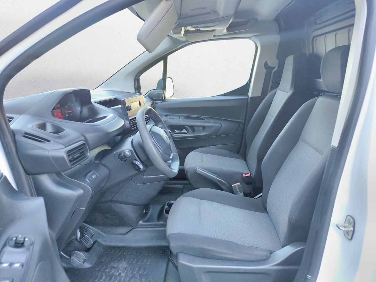 Peugeot Partner PRO STANDARD 600 KG BLUE HDI 100 CV  - Foto 2