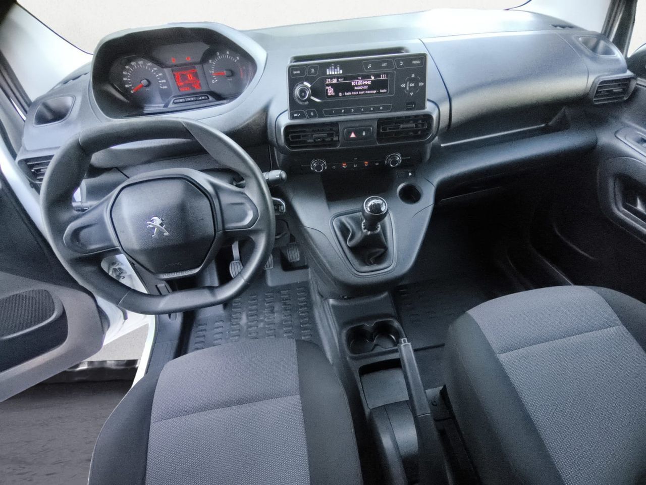 Peugeot Partner PRO STANDARD 600 KG BLUE HDI 100 CV  - Foto 2