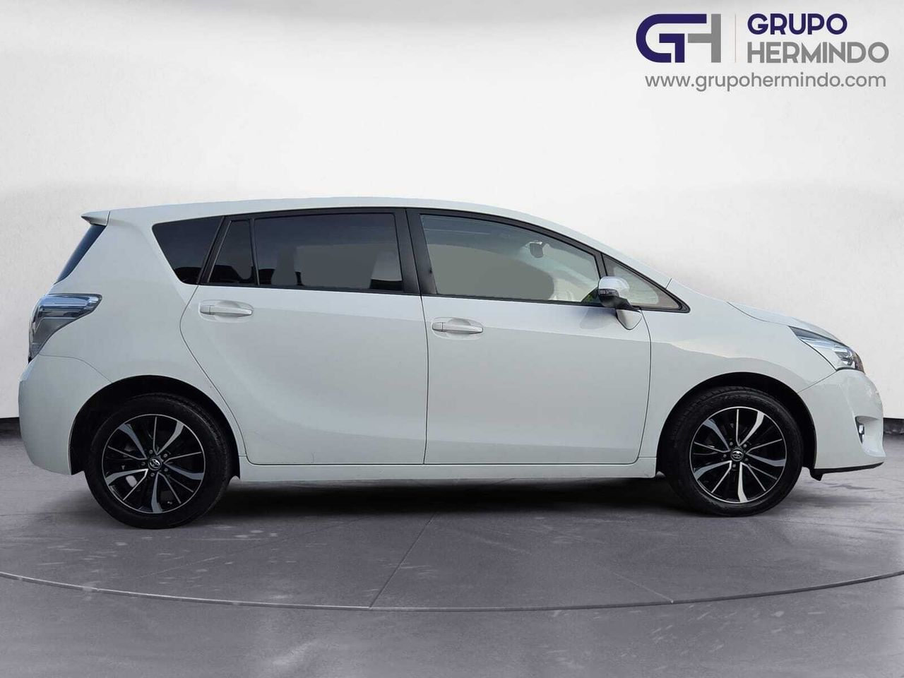 Toyota Verso 1.6 130 CV ADVANCE 7 PLAZAS  - Foto 2