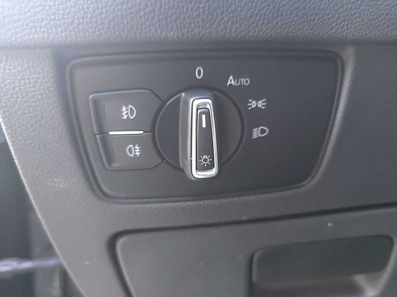 Volkswagen Passat VARIANT R LINE 2.0 TDI 110 KW 150 CV DSG  - Foto 2