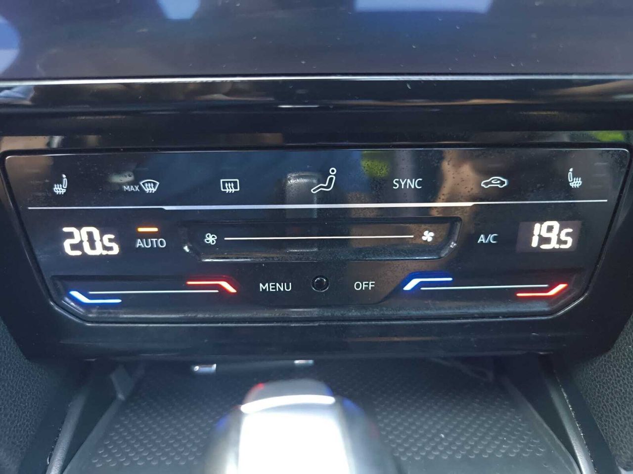 Volkswagen Passat VARIANT R LINE 2.0 TDI 110 KW 150 CV DSG  - Foto 2