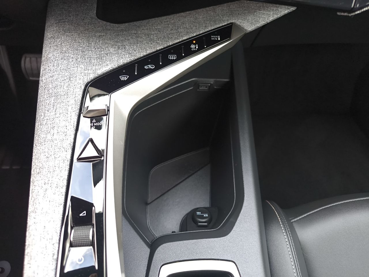 Peugeot 5008  Allure HYBRID 145 eDCS6  - Foto 2