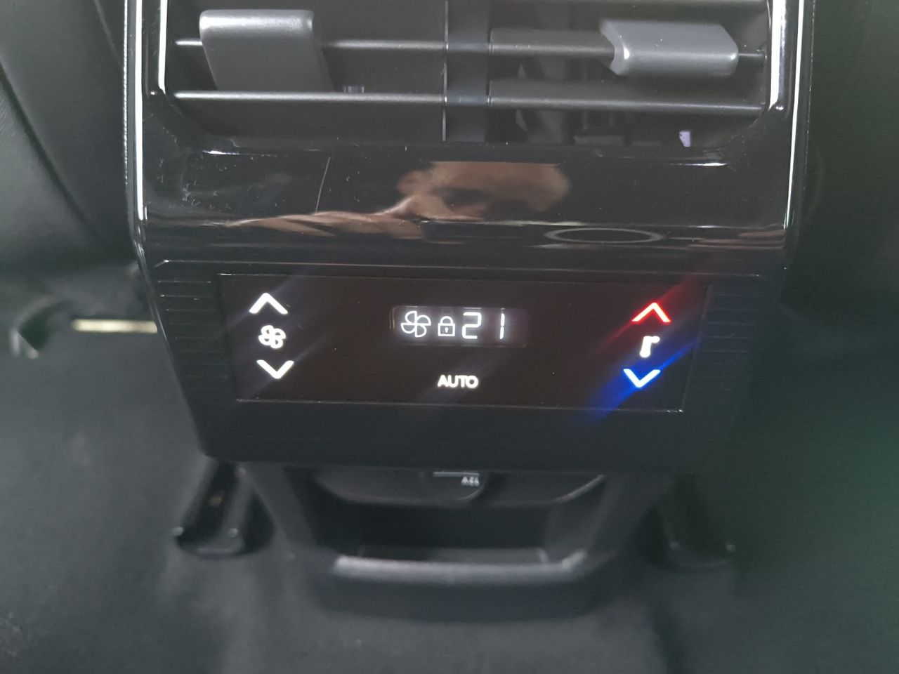 Peugeot 5008  Allure HYBRID 145 eDCS6  - Foto 2