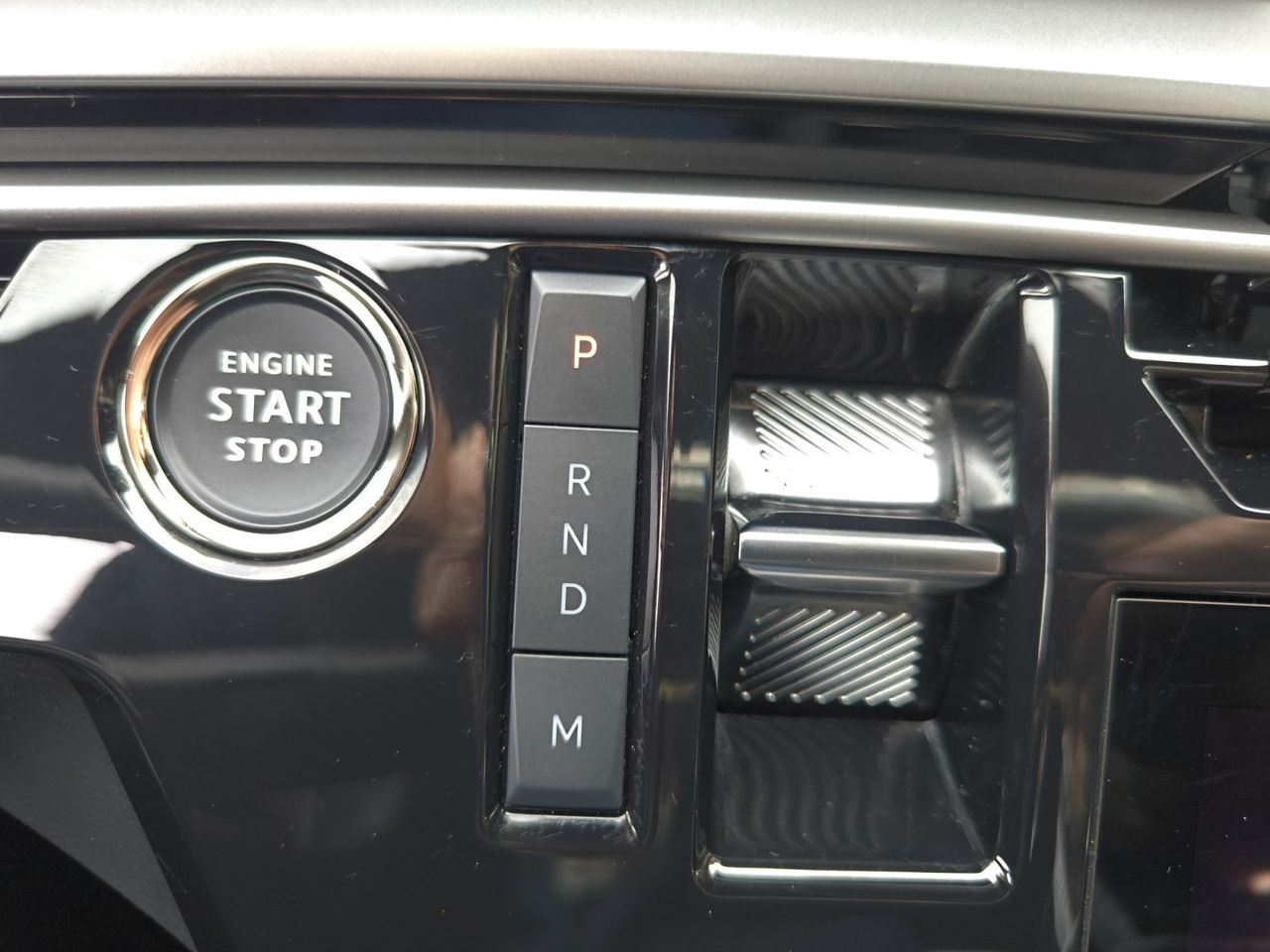 Peugeot 3008 Hybrid ALLURE  - Foto 2