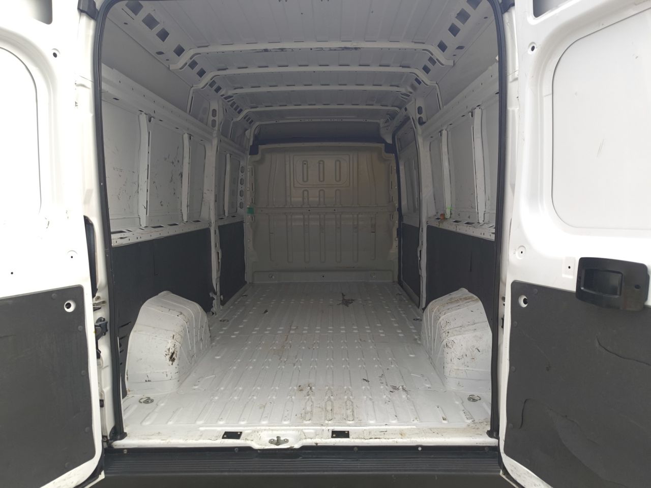 Citroën Jumper 35 L3 H2  165CV  - Foto 2