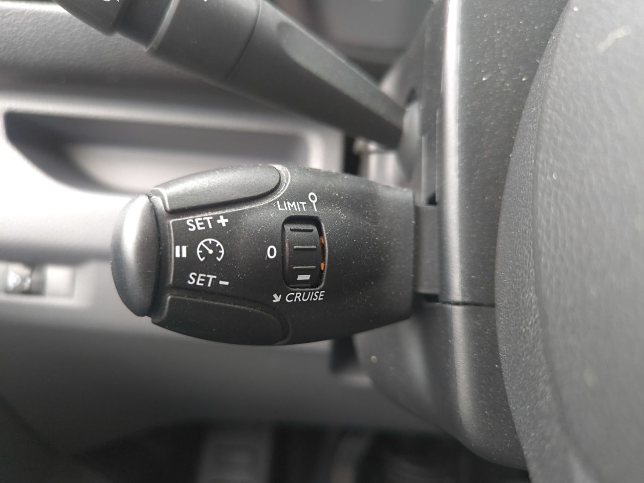 Fiat Scudo BUSSINES 100CV   - Foto 2