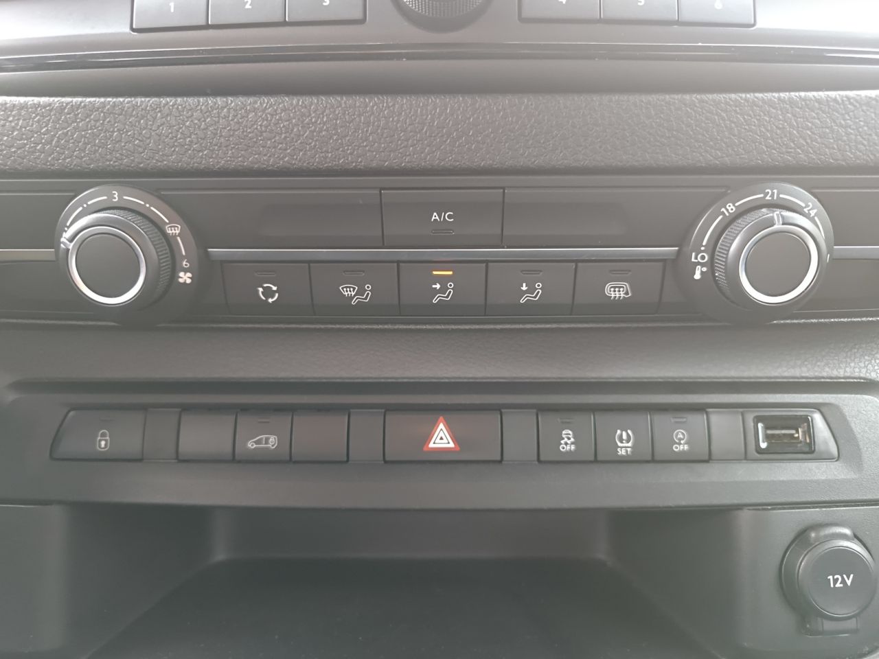 Fiat Scudo BUSSINES 100CV   - Foto 2