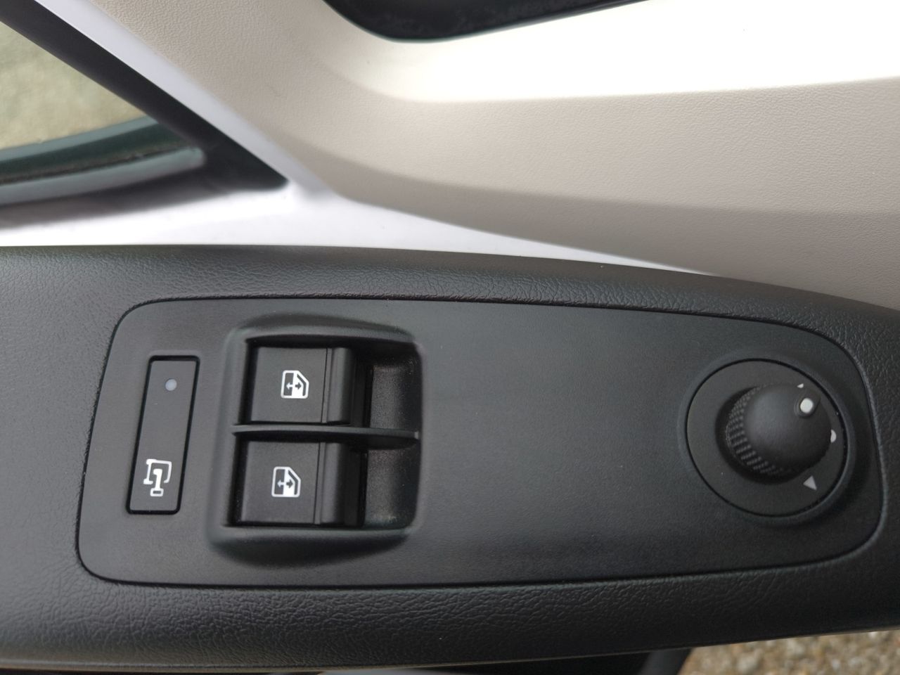 Opel Movano FURGON BASE LIGHT L2H2 3,3T BLUEHDI 120 cv  - Foto 2