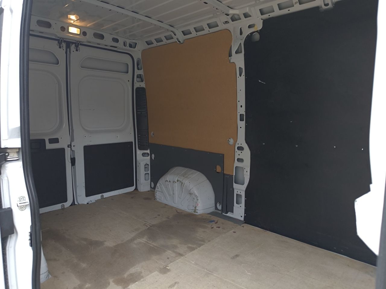 Opel Movano FURGON BASE LIGHT L2H2 3,3T BLUEHDI 120 cv  - Foto 2