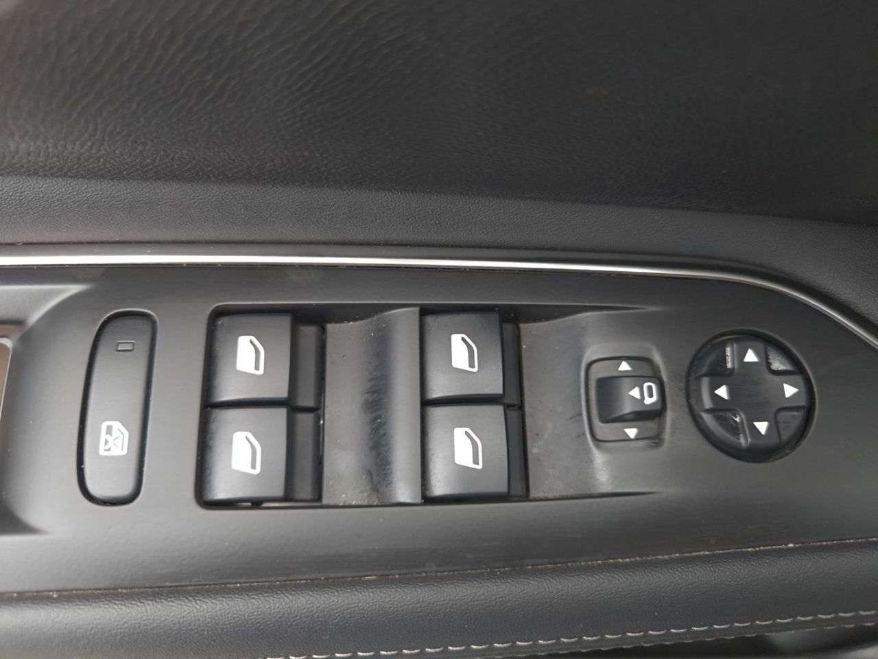 Peugeot 3008 ALLURE 130CV  - Foto 2