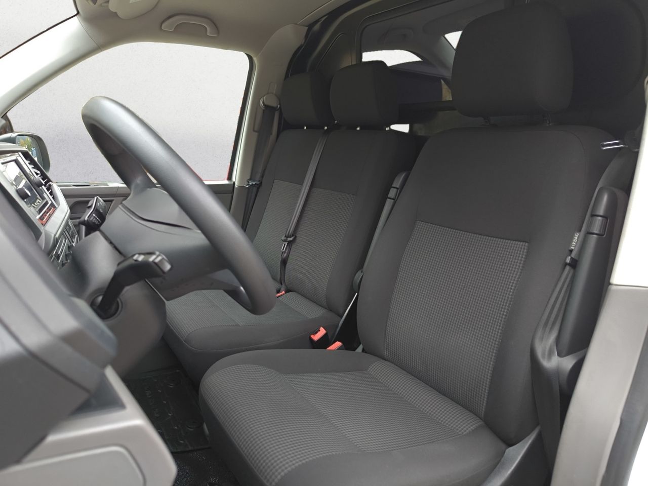 Volkswagen Transporter FURGON CORTO TN 2.0 TDI  150CV   - Foto 2