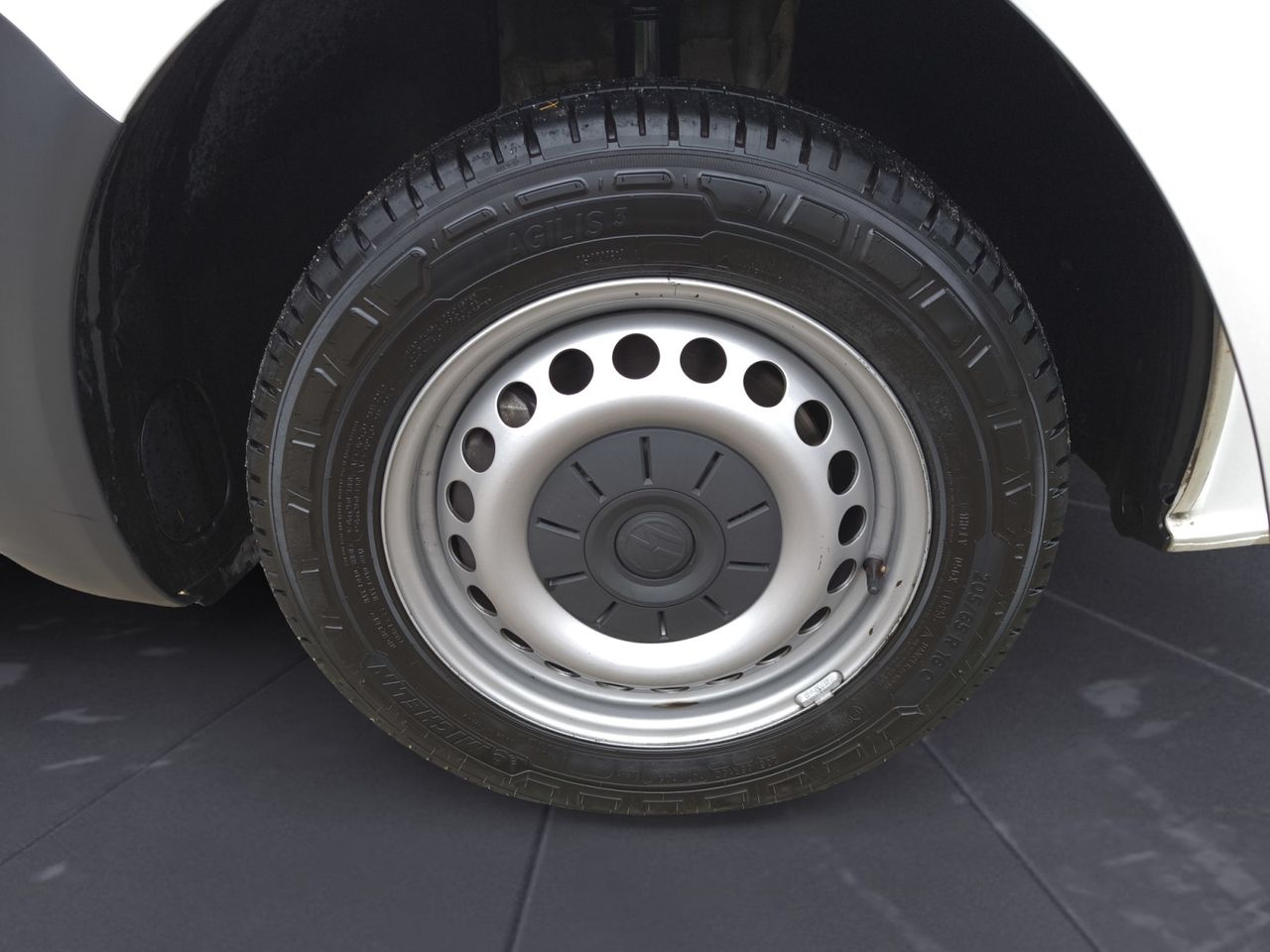 Volkswagen Transporter FURGON CORTO TN 2.0 TDI  150CV   - Foto 2