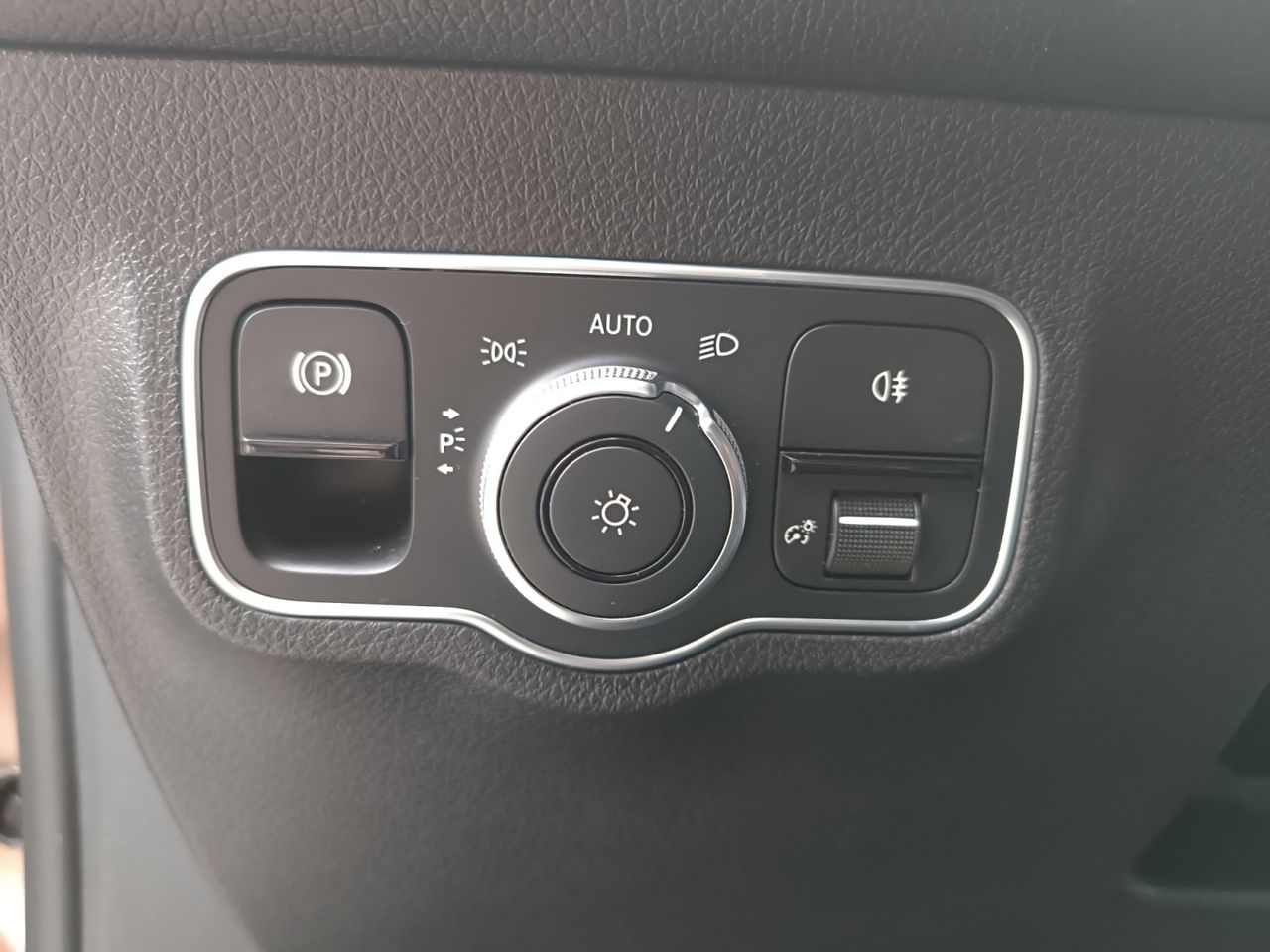 Mercedes Clase GLB GLB 220 D 4 MATIC DCT 140KW (190CV)  - Foto 2