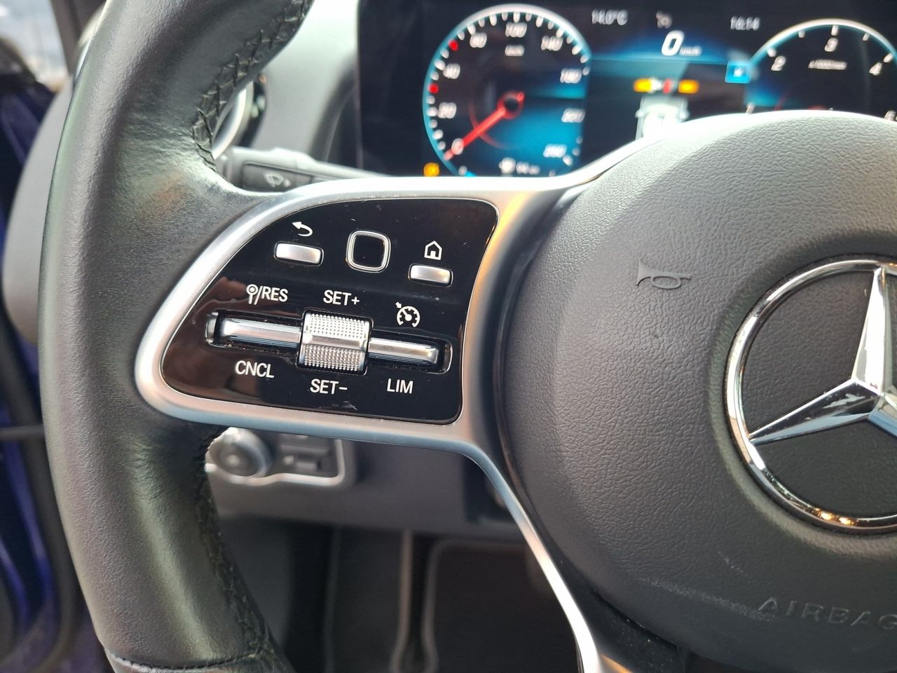 Mercedes GLB 220 D 4 MATIC DCT 140KW (190CV) Business  - Foto 2