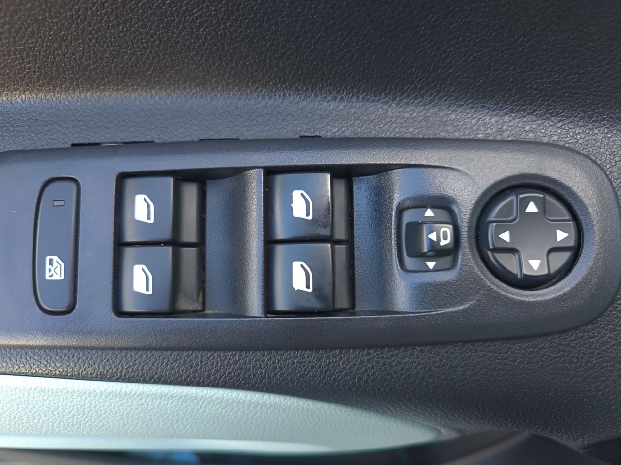 Citroën Berlingo TALLA M BLUE HDI 100 CV FEEL PACK  - Foto 2