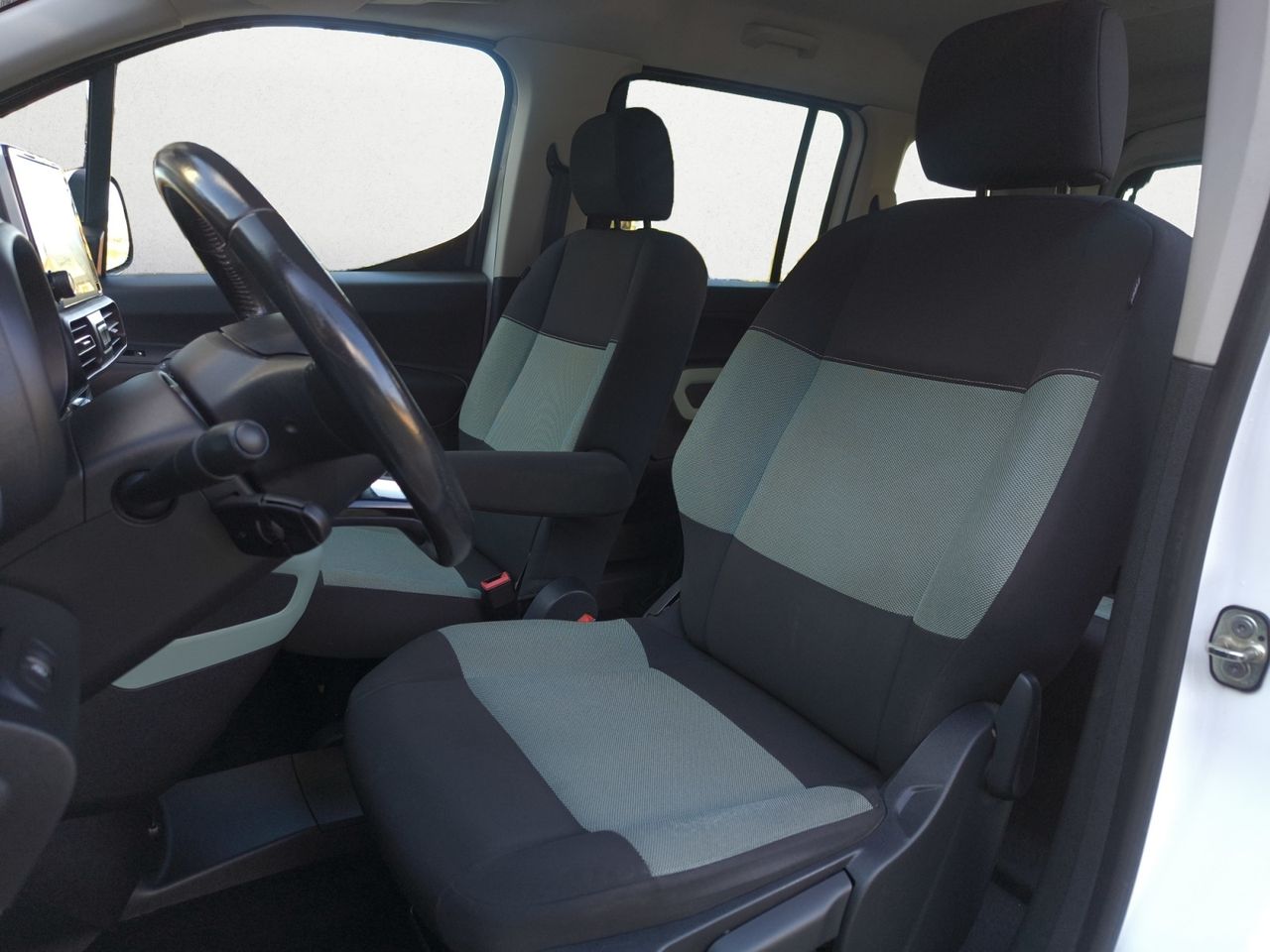 Citroën Berlingo TALLA M BLUE HDI 100 CV FEEL PACK  - Foto 2