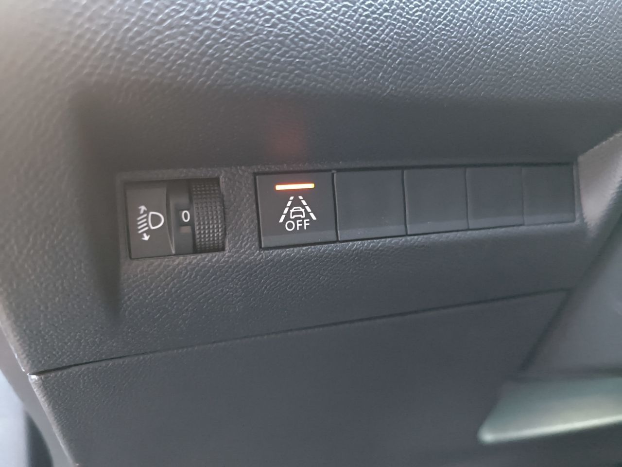 Peugeot e-2008 ALLURE ELECTRICO  - Foto 2