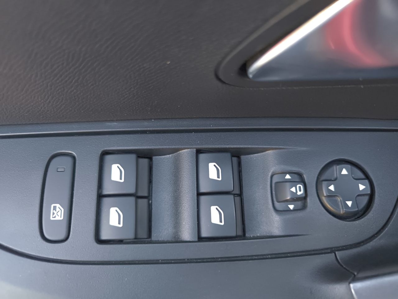 Peugeot e-2008 ALLURE ELECTRICO  - Foto 2