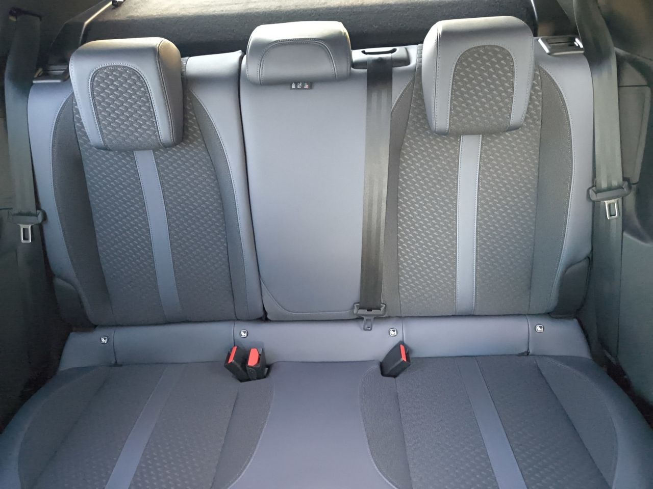 Peugeot e-2008 ALLURE ELECTRICO  - Foto 2