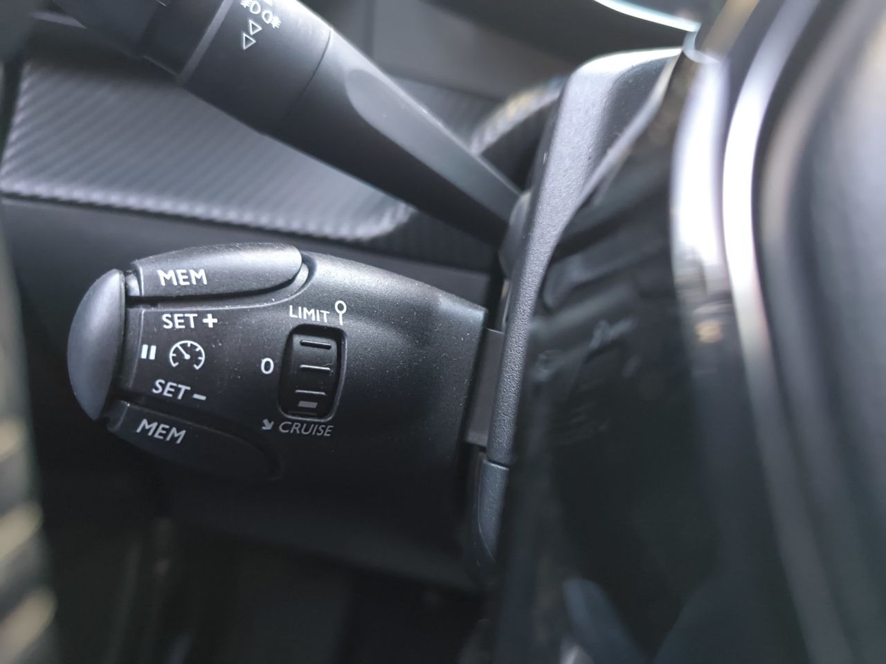 Peugeot e-2008 ALLURE ELECTRICO  - Foto 2