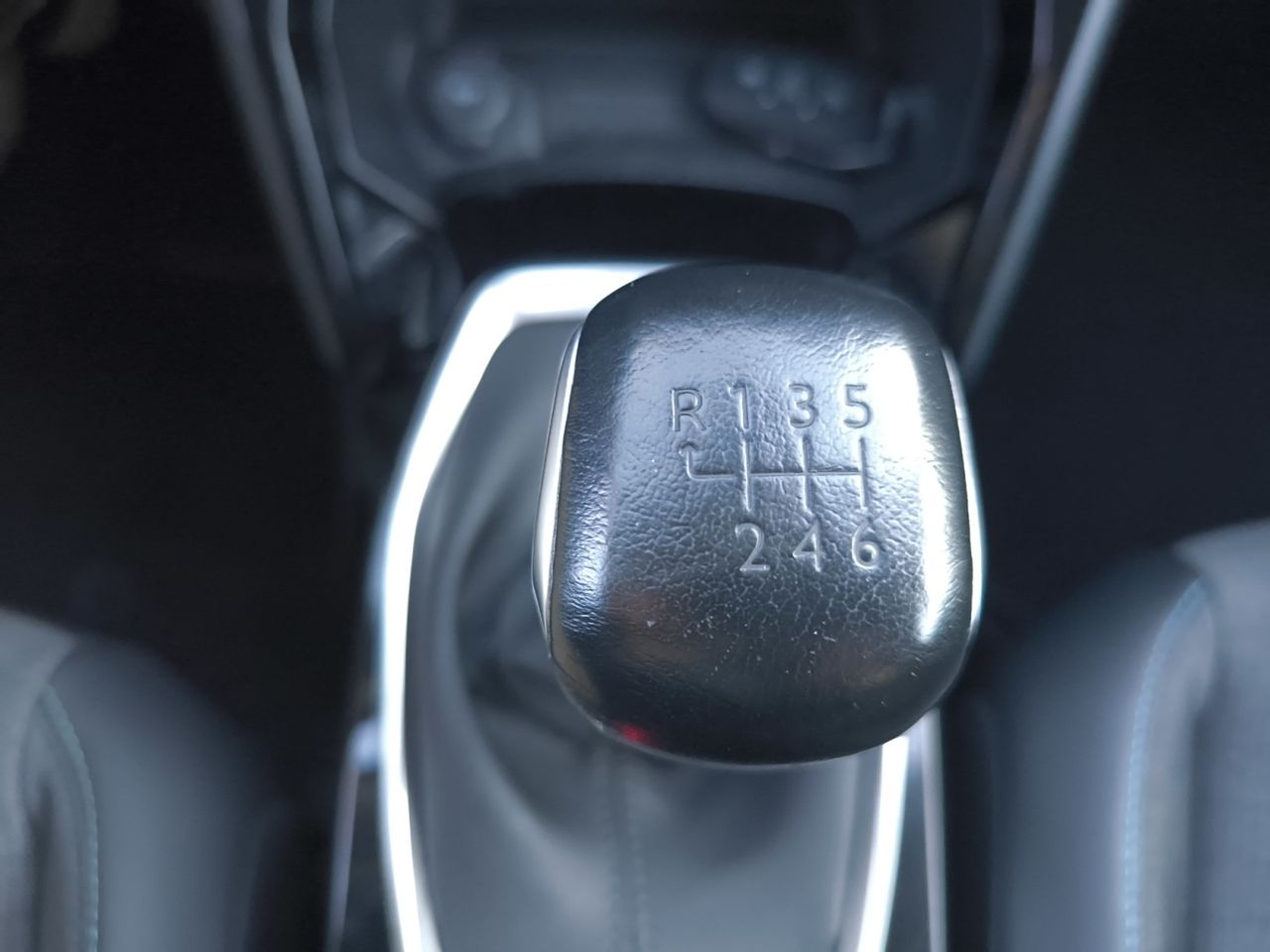 Peugeot 2008 ALLURE PACK BLUE HDI 110 CV  - Foto 2