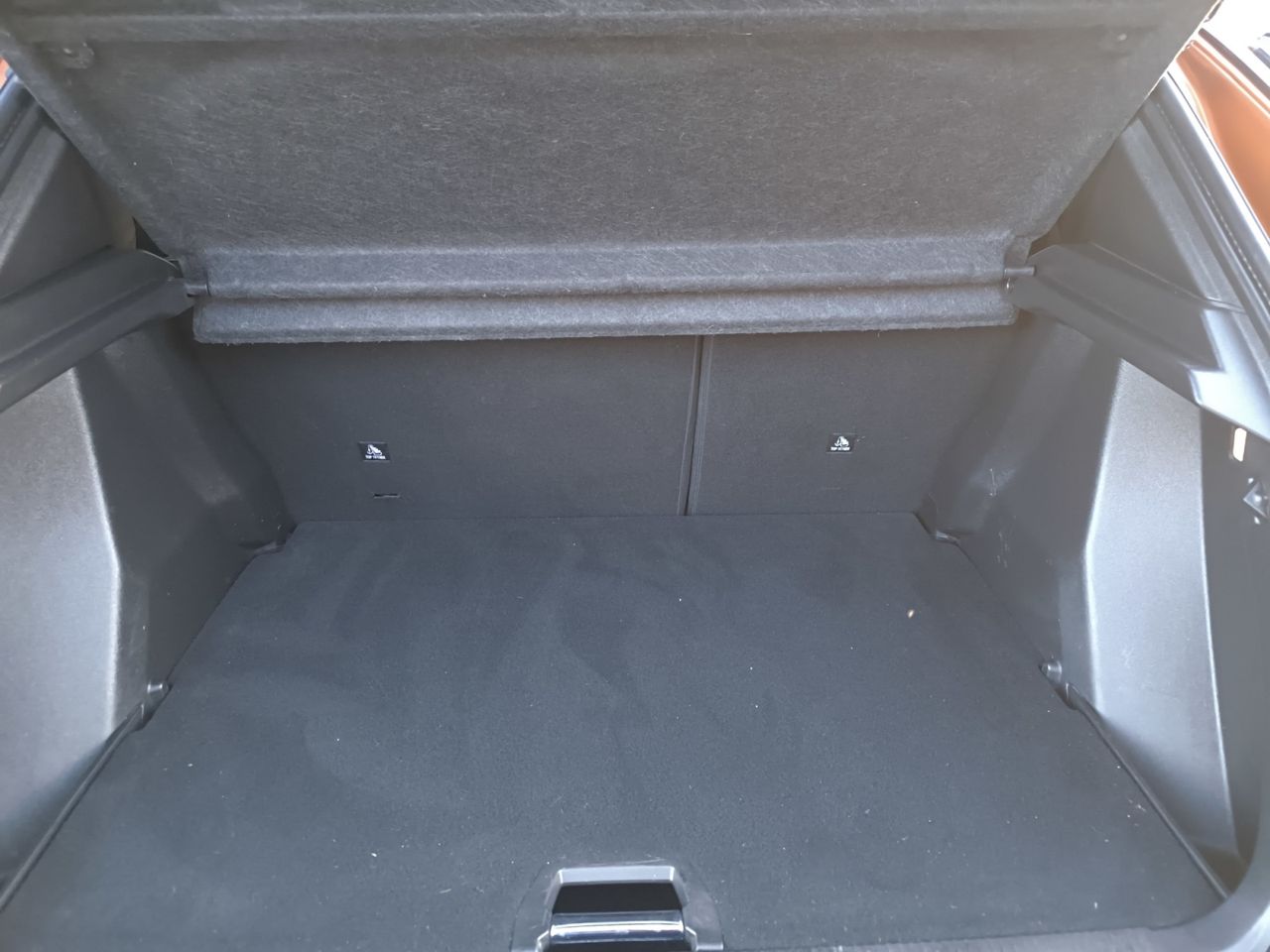 Peugeot 2008 ALLURE PACK BLUE HDI 110 CV  - Foto 2