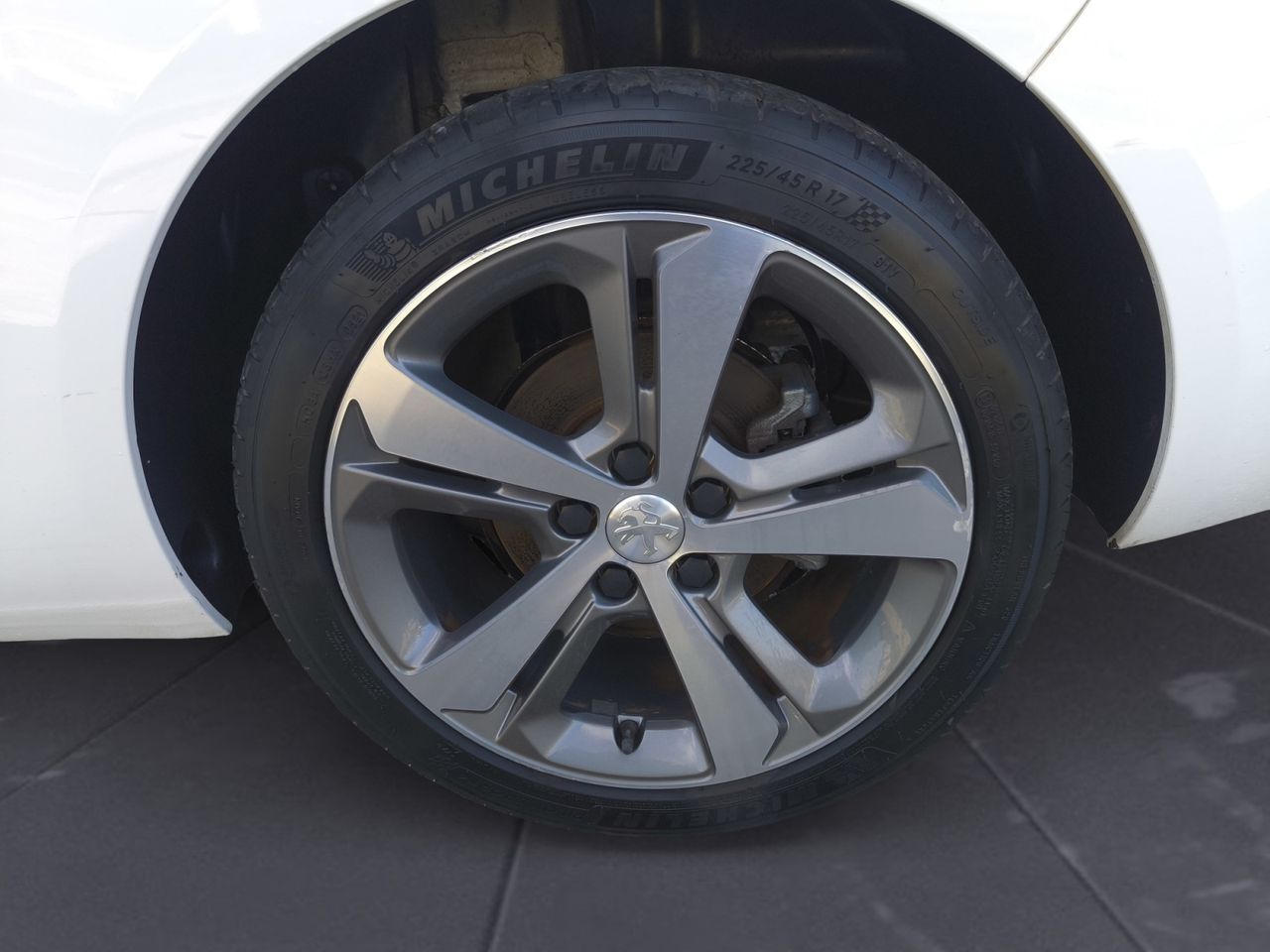 Peugeot 308 SW ALLURE BLUE HDI 130 CV  - Foto 2