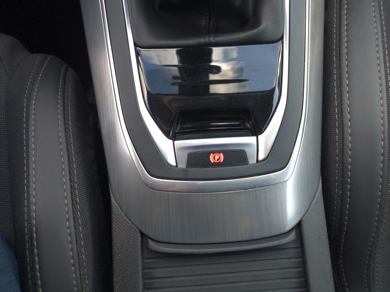 Peugeot 308 SW ALLURE BLUE HDI 130 CV  - Foto 2