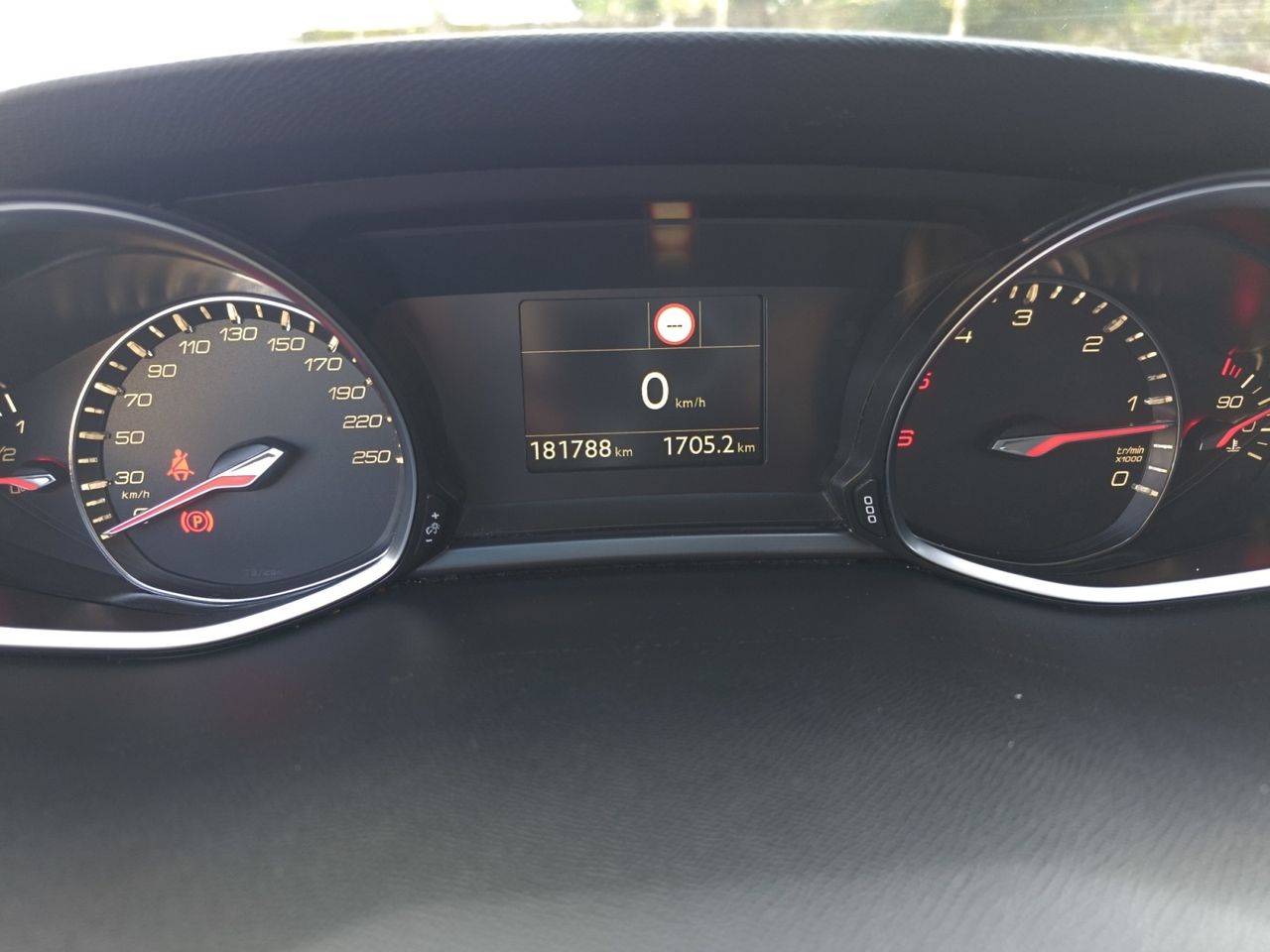 Peugeot 308 SW ALLURE BLUE HDI 130 CV  - Foto 2