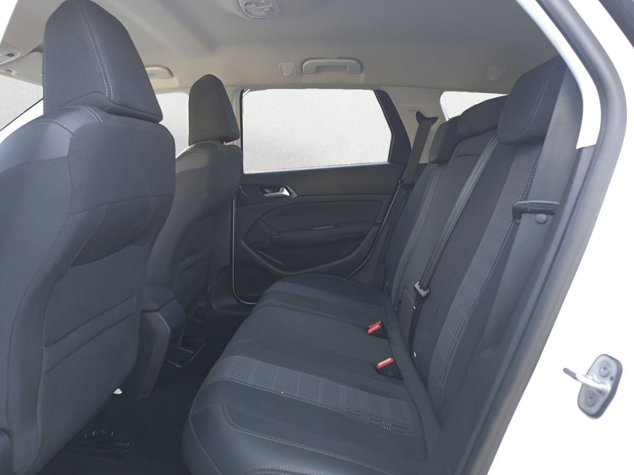 Peugeot 308 SW ALLURE BLUE HDI 130 CV  - Foto 2