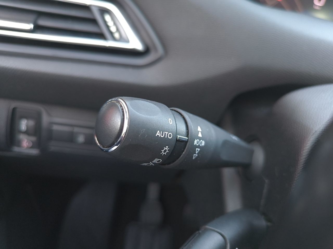 Peugeot 308 ACTIVE PACK BLUE HDI 100 CV  - Foto 2