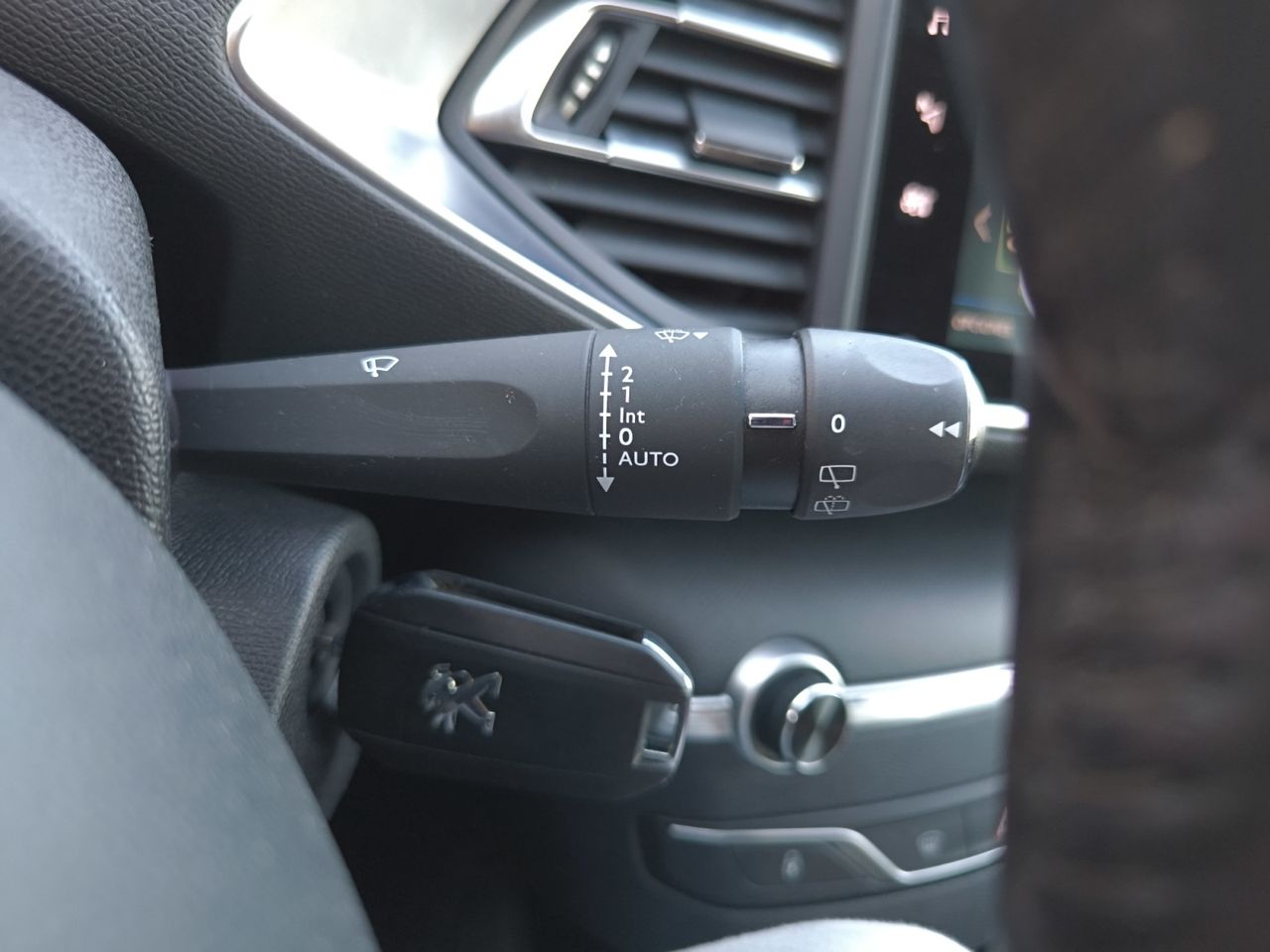 Peugeot 308 ACTIVE PACK BLUE HDI 100 CV  - Foto 2