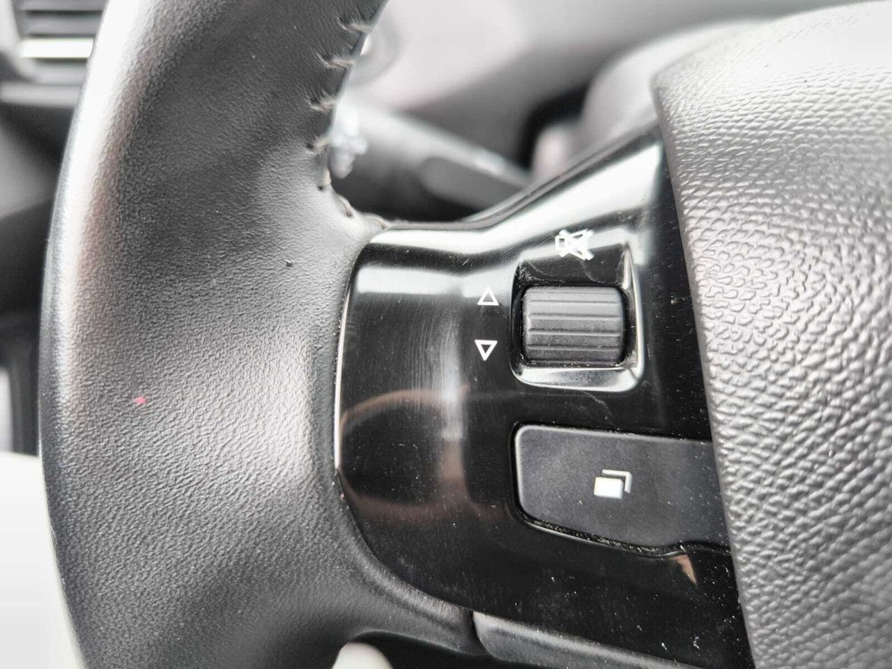 Peugeot 308 ACTIVE PACK BLUE HDI 130 CV  - Foto 2