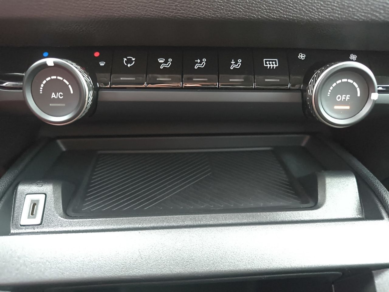 Citroën C4 LIVE PACK BLUE HDI 110 CV  - Foto 2