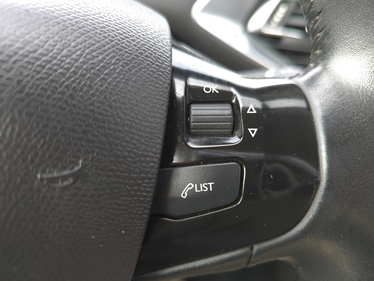 Peugeot 308 ACTIVE PACK BLUE HDI 100 CV  - Foto 2