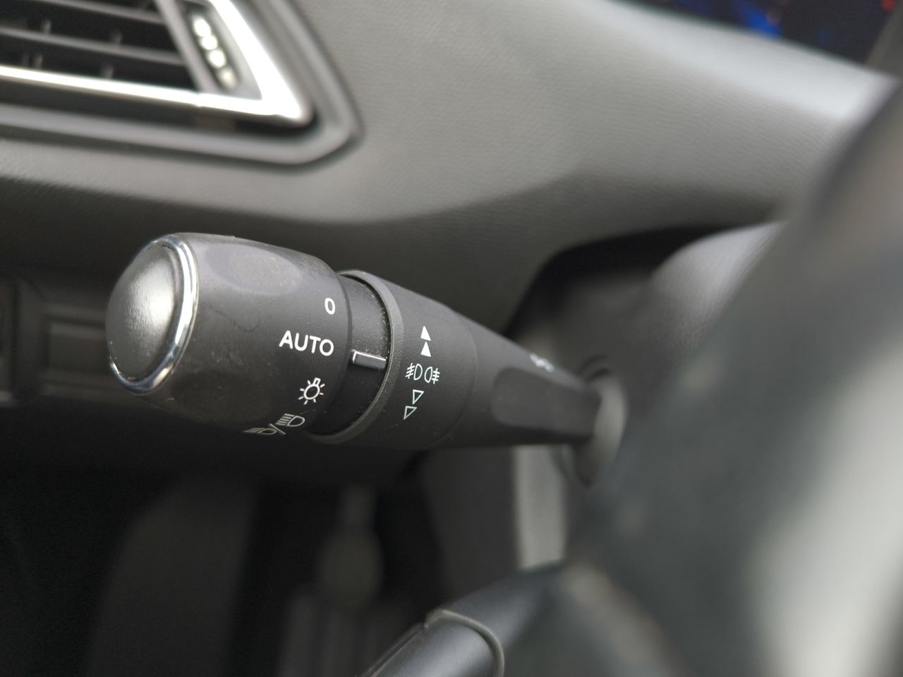 Peugeot 308 ACTIVE PACK BLUE HDI 100 CV  - Foto 2