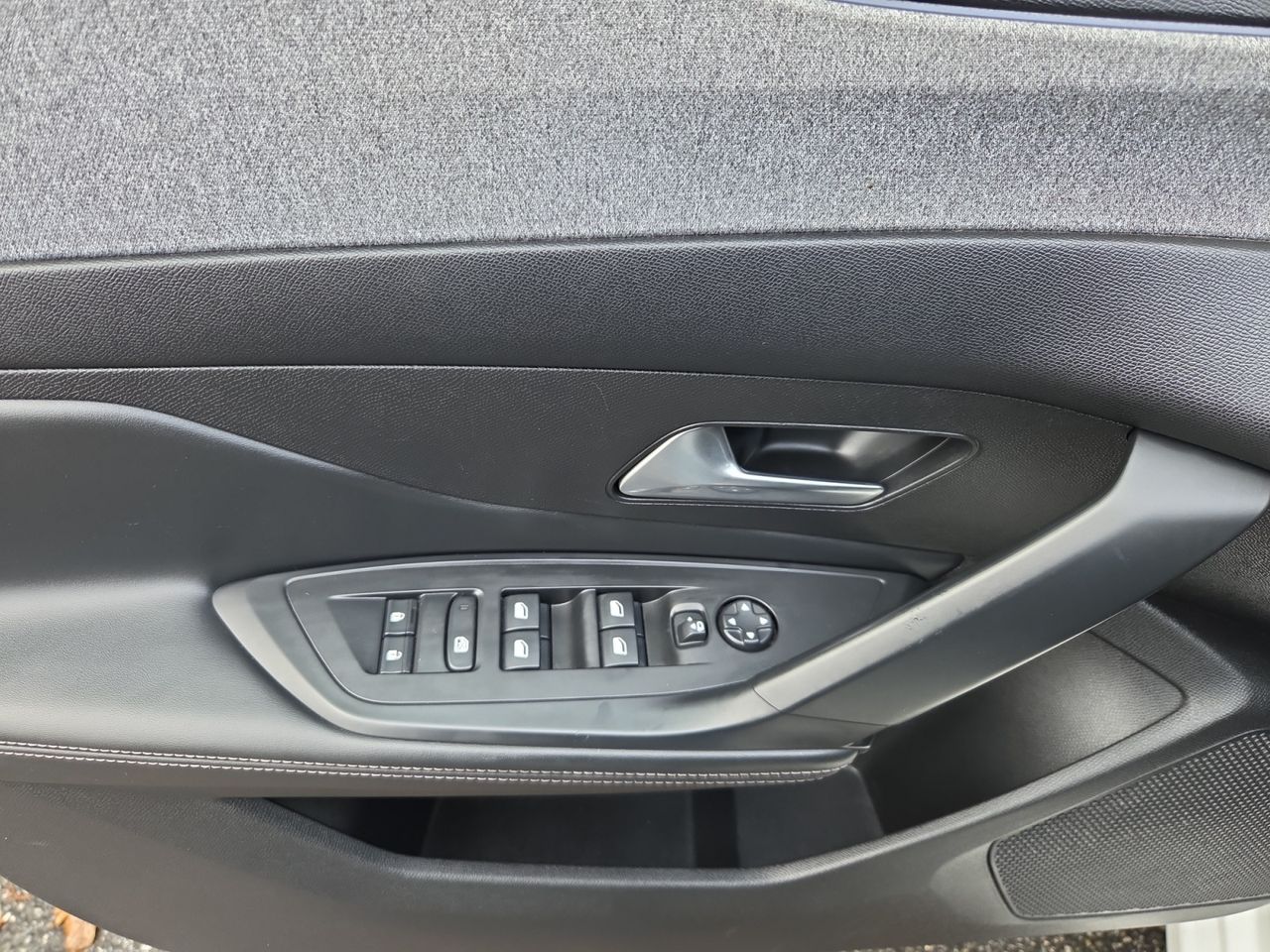 Peugeot 308 SW ALLURE BLUE HDI 130 CV EAT8  - Foto 2