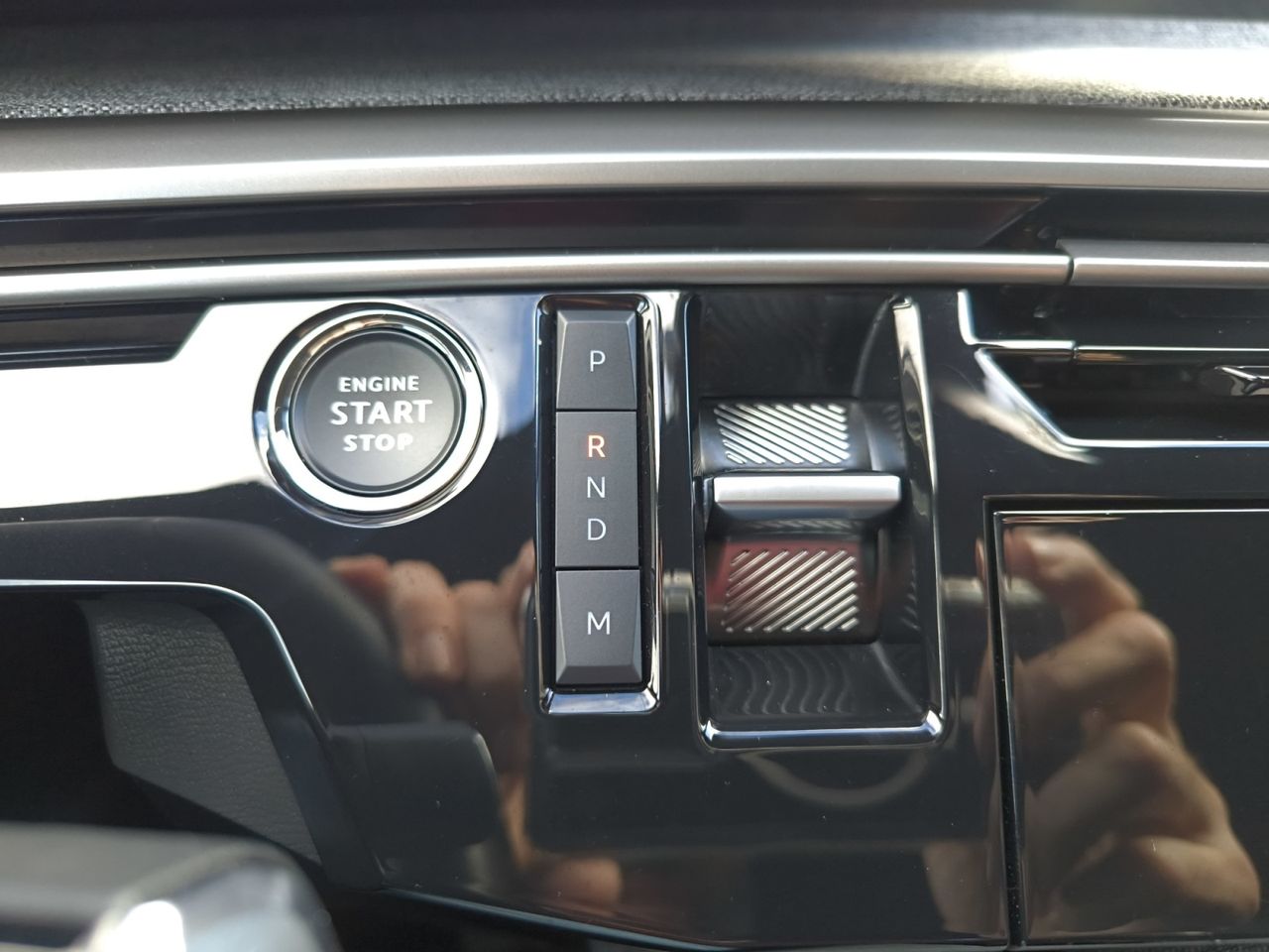 Peugeot 5008 ALLURE HYBRID 145 eDCS6  - Foto 2