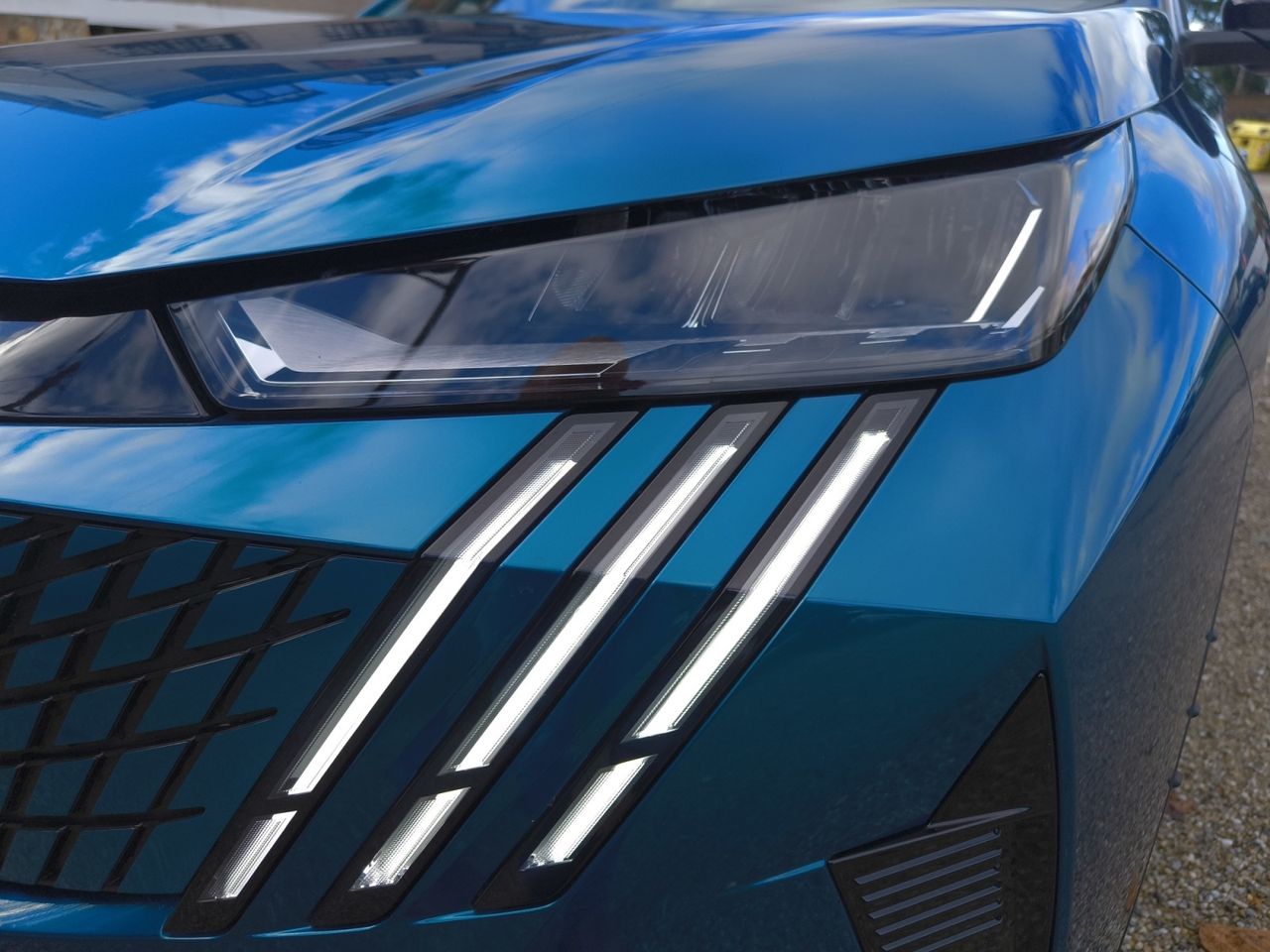 Peugeot 5008 ALLURE HYBRID 145 eDCS6  - Foto 2