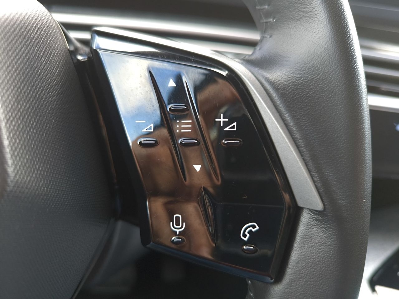 Peugeot 5008 ALLURE HYBRID 145 eDCS6  - Foto 2