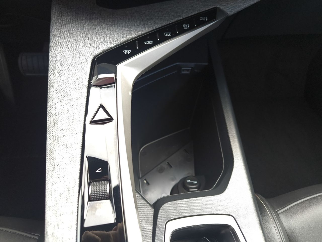 Peugeot 5008 ALLURE HYBRID 145 eDCS6  - Foto 2