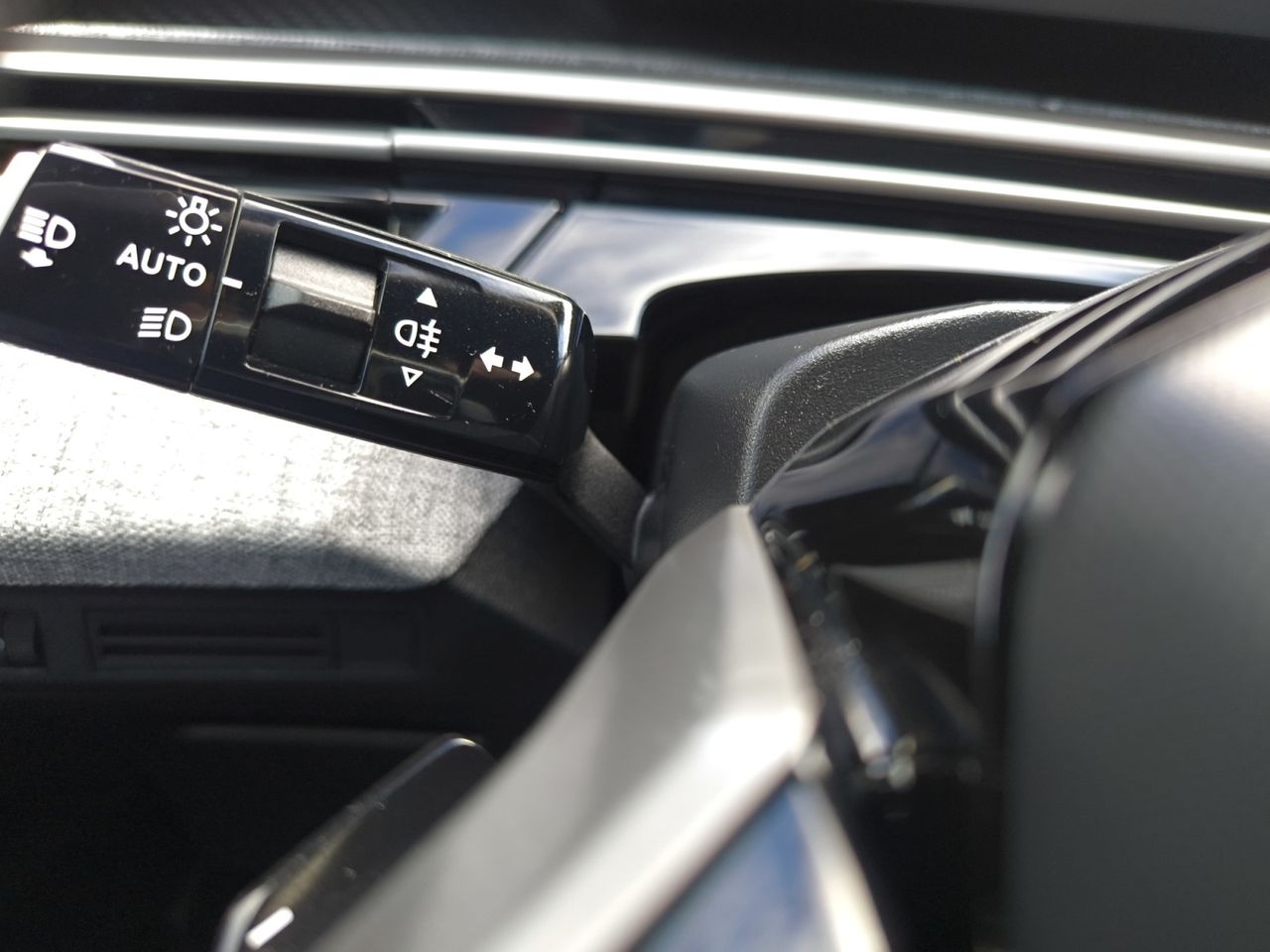 Peugeot 5008 ALLURE HYBRID 145 eDCS6  - Foto 2